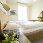 Alojamento de Acomodação e Pequeno-almoço Sommerhotellet 3*