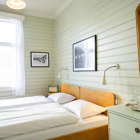 לינה וארוחת בוקר Sommerhotellet Vang I Valdres